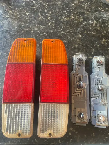 Par de Lanterna traseira original Rossi/Ford F1000 86/92 tricolor
