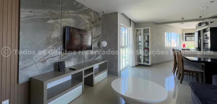 Cobertura com 5 quartos no Residencial Yverdon no Centro em Balneário Camboriú