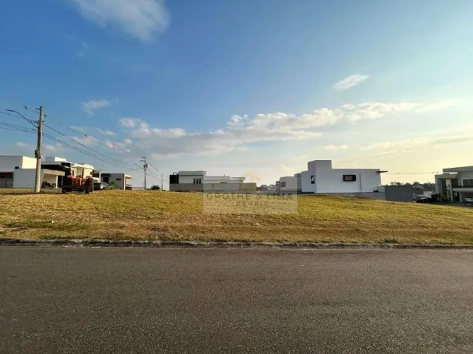 Terreno à venda no Condomínio Santa Mônica  Caçapava | 500 m²
