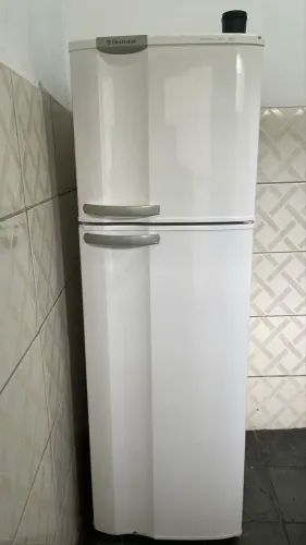 Geladeira Electrolux DF34 Frost Free - 260L