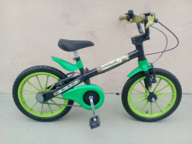 Bicicleta aro 16 do Hulk