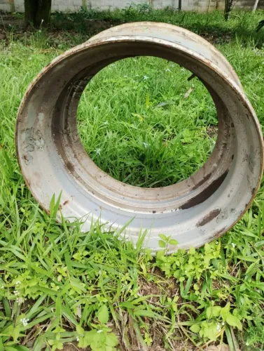 Rodas de Carreta/Cavalo de 305 e 1100 usadas