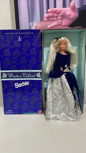 Barbie Winter Velvet colector Avon