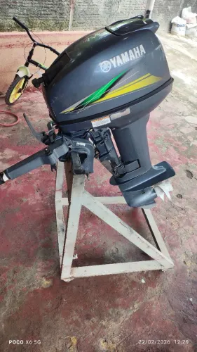 Motor Popa Yamaha 15 modelo moderno
