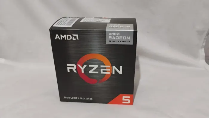 AMD Ryzen 3 2200G