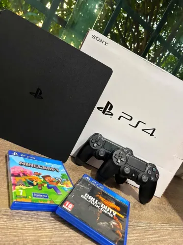 Ps4 Slim 1TB + 2 controles e 2 jogos