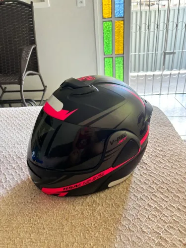 Capacete robocop