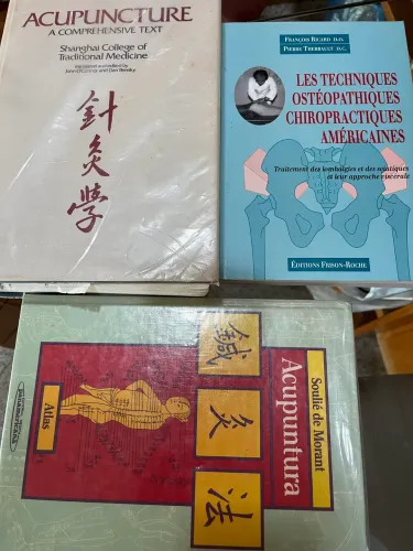 Vende-se livros de acupuntura em Macaé RJ