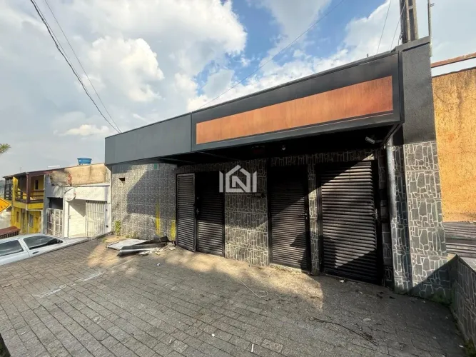 Ponto comercial à venda na Granja Viana
