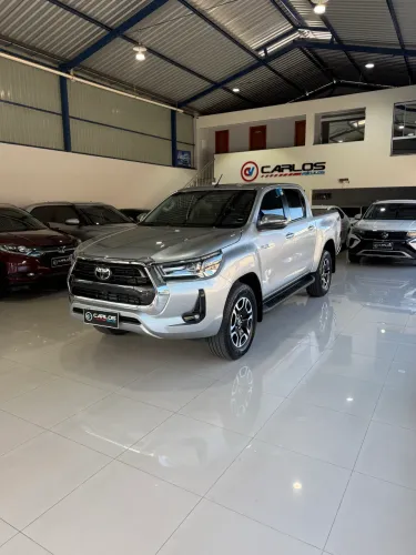 Toyota Hilux CD SRX 4X4 2.8 TDI 16V Diesel Aut. 2023