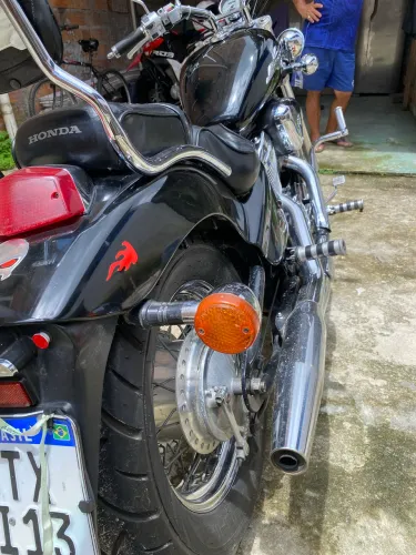 Shadow 600