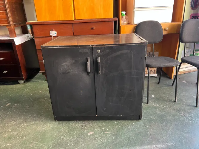 Armário Baixo de Escritório Preto