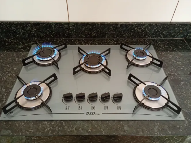 Vende se fogão 5 bocas Cooktop muito conservado pouco tempo de uso na cor cinza lindo