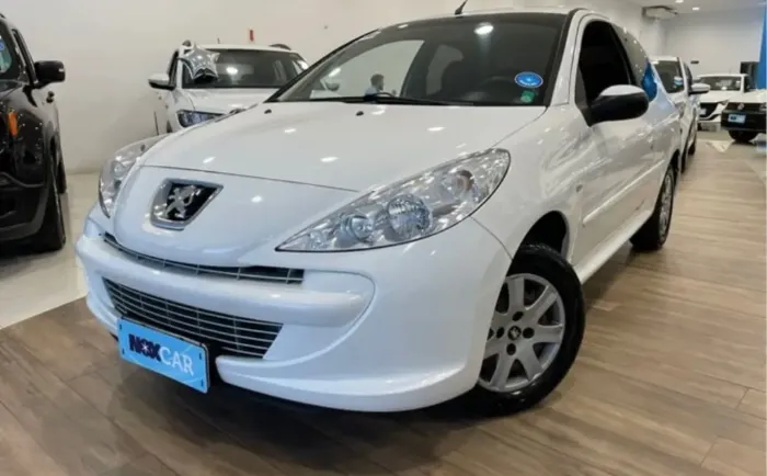 Peugeot 207 XR 1.4 Flex 8V 3P 2013