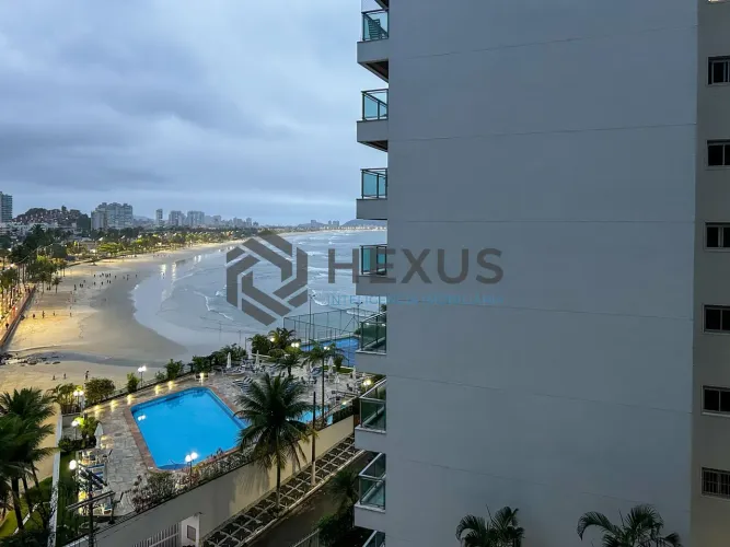 Apartamento beira mar reformado com varanda vista mar nas Pitangueiras, Guarujá