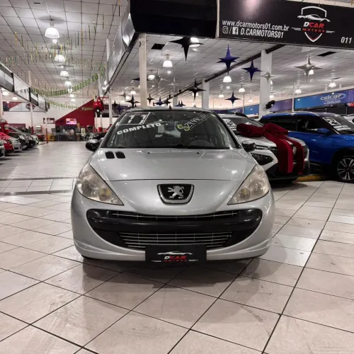 Peugeot 207 XR 1.4 Flex 8V 5P 2011