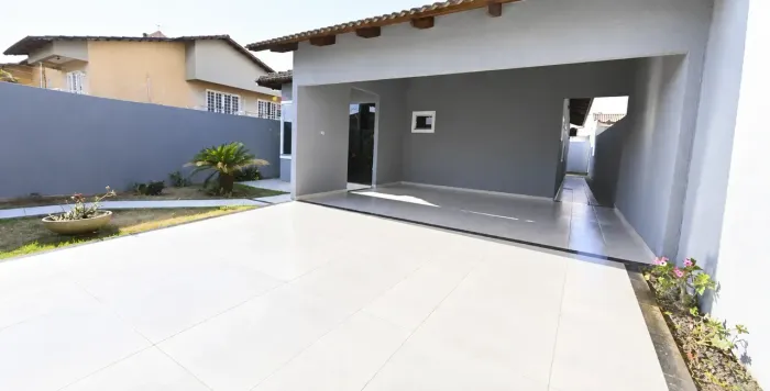 Casa para venda tem 243 metros quadrados com 3 quartos em Parque Anhanguera - Goiânia - Go