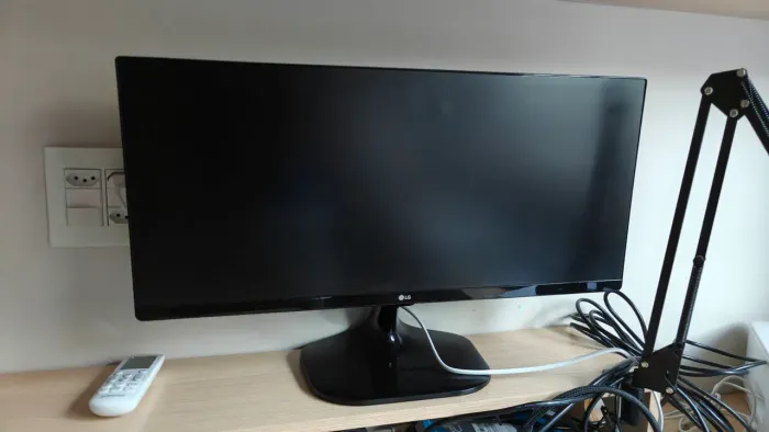 Monitor LG Ultrawide 25"