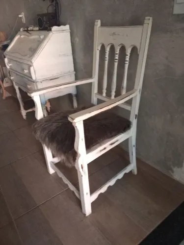 Escrivaninha e cadeira em patina provençal