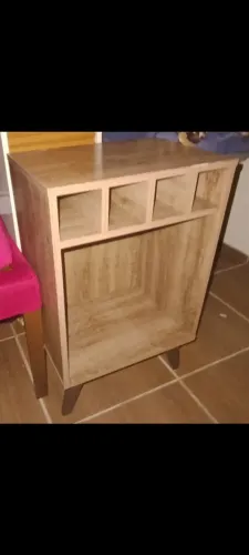 Vendo criado mudo em madeira