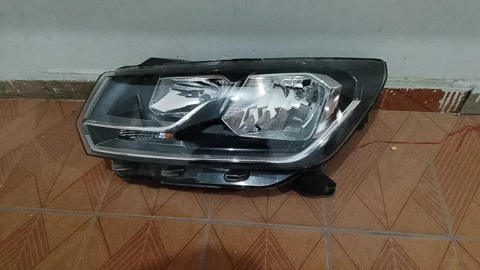 Vendo farol novo 