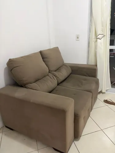 Sofá retrátil e reclinável 