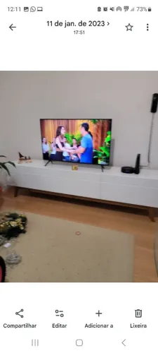 Rack Retrô Branco com Pés Palito em Madeira (Medida)