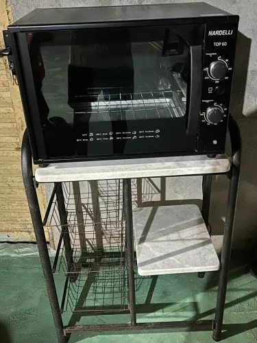 VENDO FORNO ELÉTRICO SEMI-NOVO.