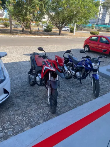 Vendo Xre muito conservada. 