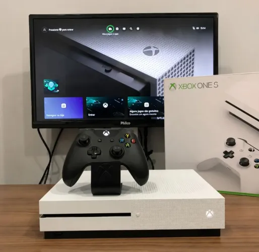 Xbox One S 1TB Com Caixa