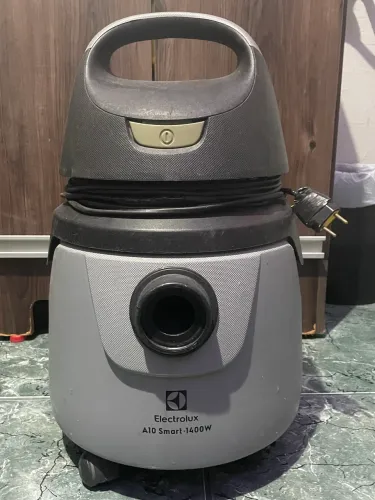 ASPIRADOR DE PÓ E ÁGUA