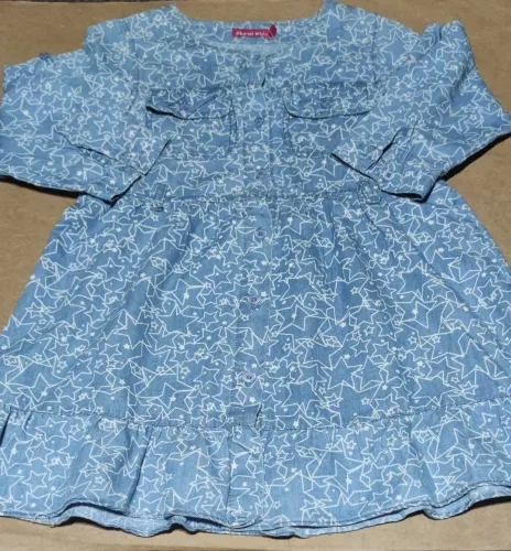 Vestidos infantis.