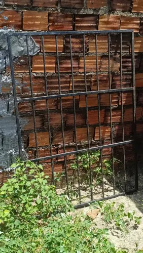 Grade para janela de vidro 