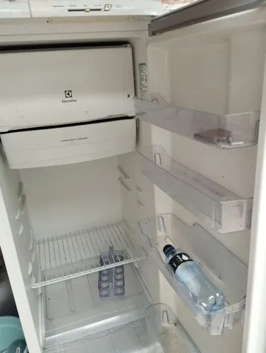Vendo essa geladeira Eletrolux