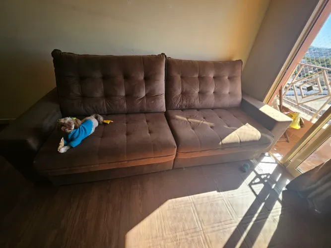 Sofá extremamente novo