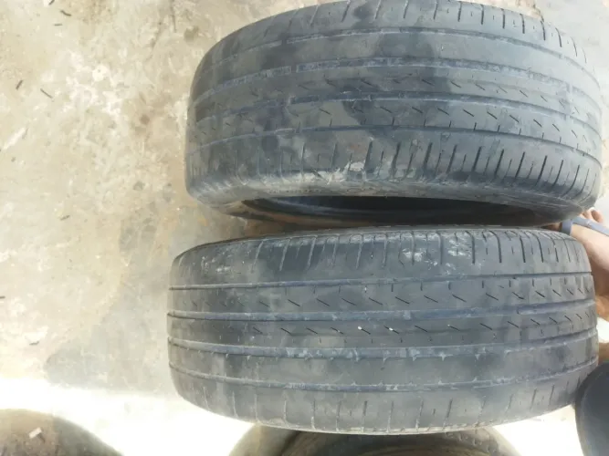 Vende-se 2 pneus 15 195/55R15