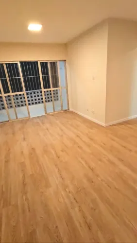 Apartamento 3qts Parnamerim 81m², dependência, 2 banheiros, 1 vaga coberta