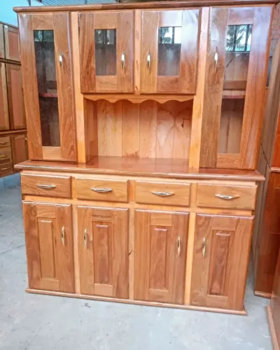 Armário de cozinha todo de madeira NOVO