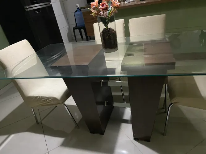 Vendo Mesa 6 cadeiras 