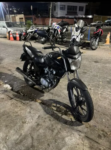 Vendo Titan 150 *start* 6.000$