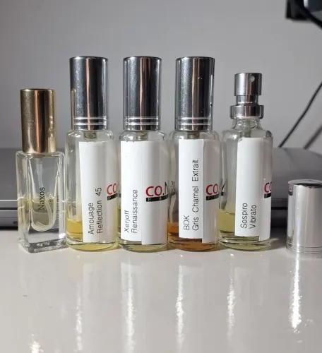 Decants de Nicho Splits (Vibrato, Gris charnel, Naxos, Amouage Reflection)