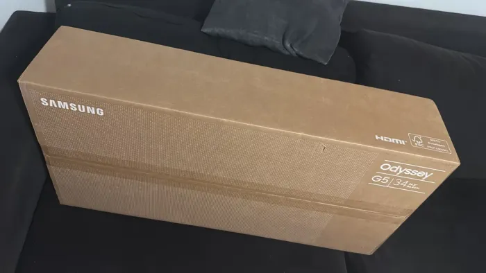 Monitor Gamer Samsung Odyssey G5 34? Ultrawide Curvo 165Hz - Novo