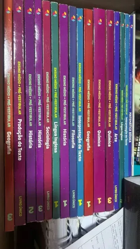 Livros novos poliedro ( tem algumas apostilas também)