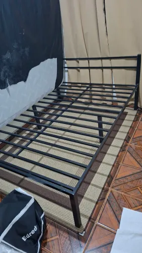 Cama casal ferro estilo industrial com colchão