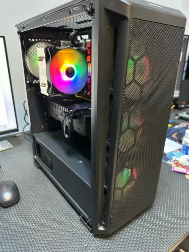CPU Gamer Ryzen 5 5600 / 16GB / RX 5700XT / SSD