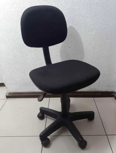 Cadeira de Escritório Giratória