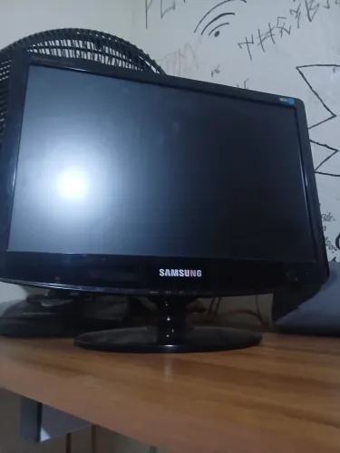 Tela Samsung 60hz 1400/900 8bits