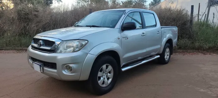 Toyota Hilux CD D4-d 4X4 2.5 16V 102cv TB Dies. 2010