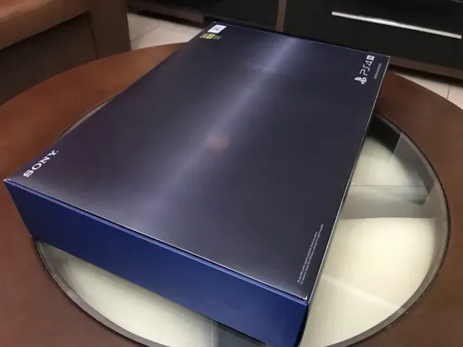 PlayStation 4 Pro Blue 500 Million Limited Edition 2TB (USADO)