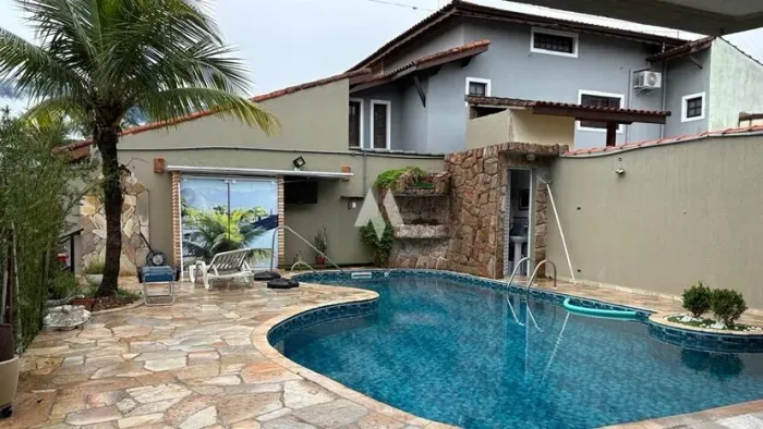 Casa em Condomínio Clube com 4 quartos à venda em Bertioga - SP